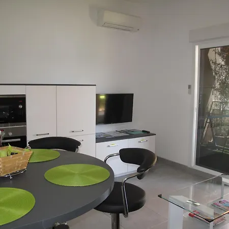 3 étoiles Près Des Plages D'ajaccio Appartement *